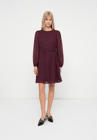 Короткое платье