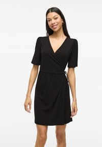 Короткое платье