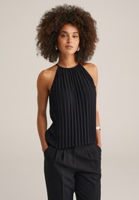 Топ на бретельках