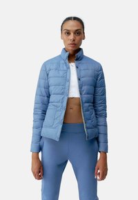 Спортивная куртка