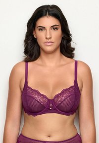 Бюстгальтер