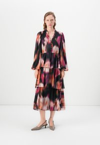 Коктейльное платье