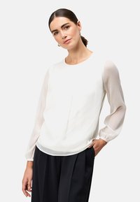 Блузка Блузка