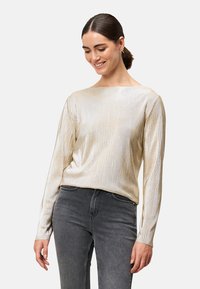 Блузка Блузка