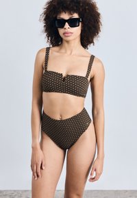 Бикини без бретелек Бикини без бретелек