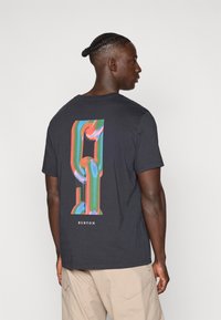 Спортивная майка