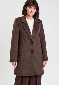 Шерстяное пальто