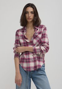 Фланелевая рубашка Фланелевая рубашка