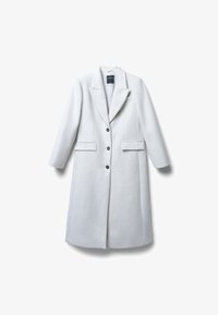 Короткое пальто