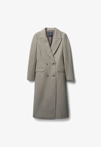 Шерстяное пальто