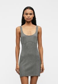 Вязаное платье