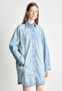 Джинсовое платье