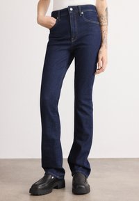 Клешеные брюки Клешеные брюки