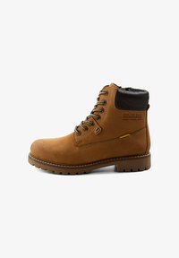 Ботинки на шнуровке