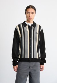 Вязаная кофта Вязаная кофта