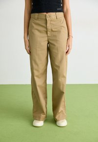 Широкие брюки