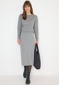 Юбка-карандаш