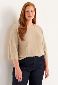 Пуловер с рукавом три четверти