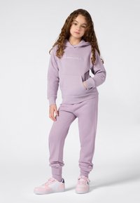 Спортивные штаны