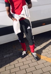 Спортивные штаны