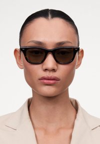 Солнечные очки