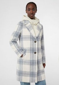 Короткое пальто Короткое пальто