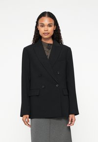 Блейзер Блейзер