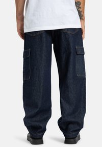 Прямые джинсы Прямые джинсы