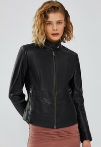 Кожаная куртка