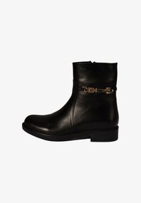 Ковбойские сапоги