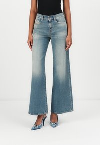 Широкие брюки