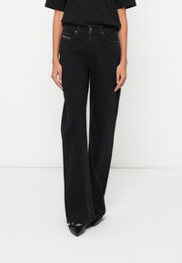 Свободные джинсы