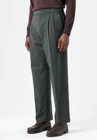 Костюмные брюки