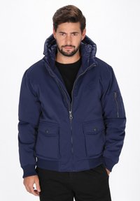 Зимняя куртка