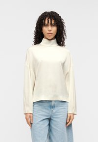 Атласная блузка Атласная блузка