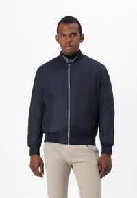 Куртка бомбер Куртка бомбер