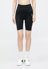 Шорты Шорты