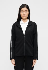 Спортивная толстовка