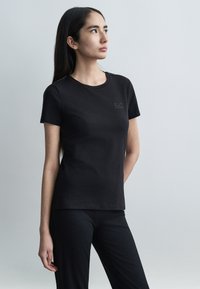 Спортивная майка