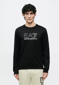 Спортивная толстовка