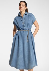 Джинсовое платье