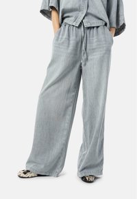 Широкие брюки