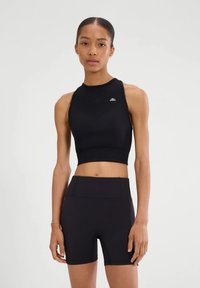 Спортивный топ