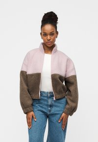 Флисовая куртка