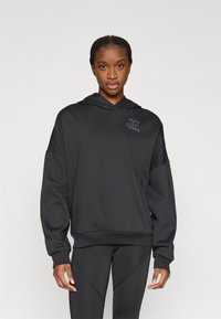 Спортивная толстовка