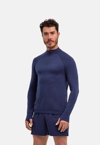 Спортивная майка