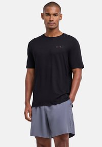 Спортивная майка