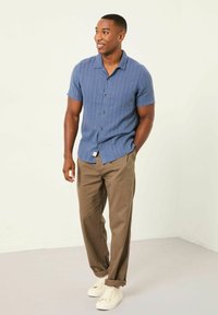 Рубашка с коротким рукавом