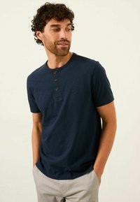 Футболка Футболка