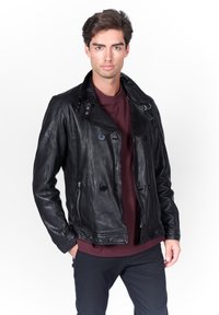 Кожаная куртка